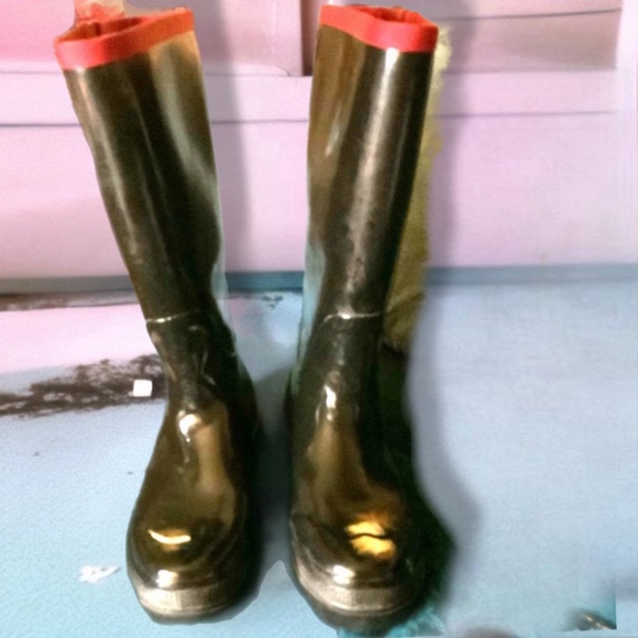 Cole Haan Black patent leather Rain Boots Nike footbed - Size 9 - Picture 11 of 16